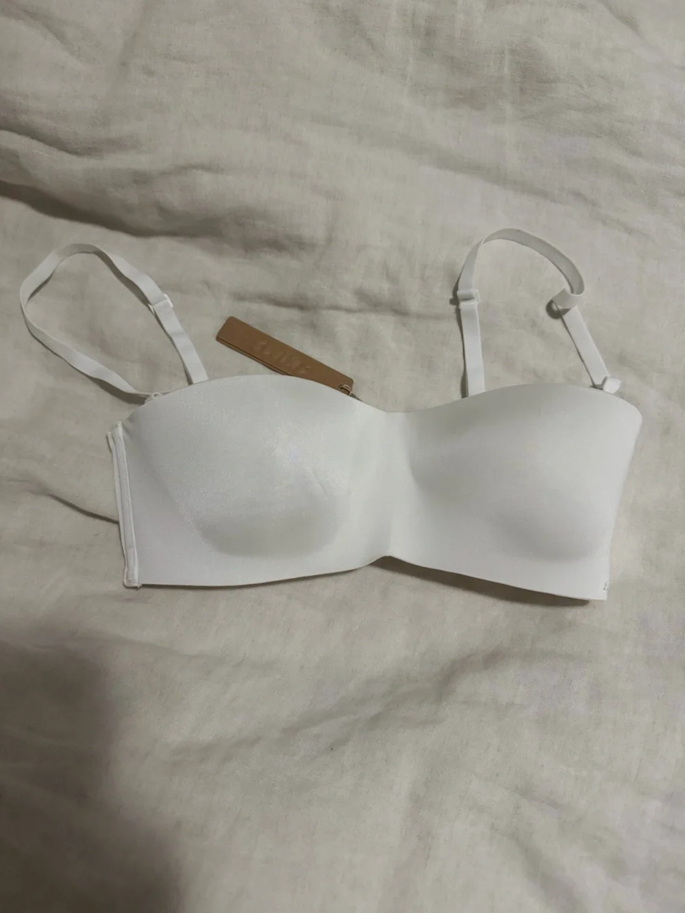 SKIMS White Convertible Strapless Bra with Removable Straps